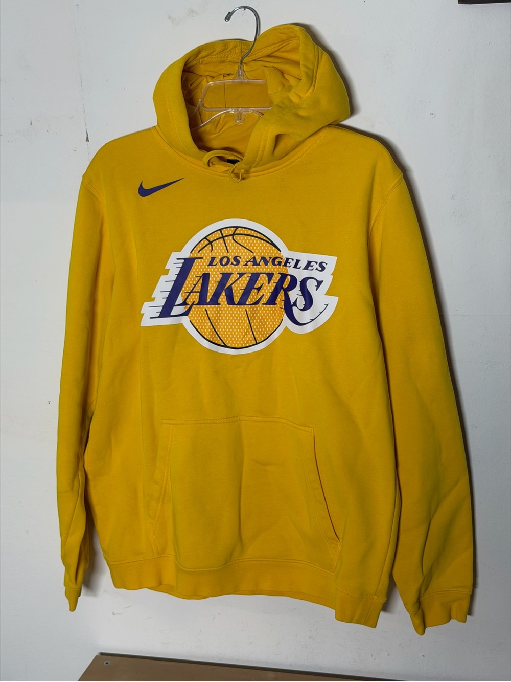 Nike Los Angeles Lakers Yellow Fleece Hoodie Size Large